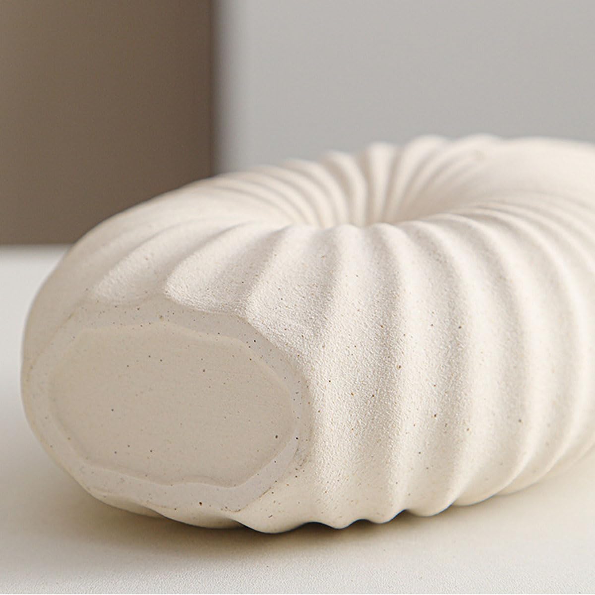 Nowoczesny ceramiczny wazon na kwiaty, abstrakcyjna nieszkliwiona biała kamionka z centralnym otworem, wysokość 19 cm, glazurowane wnętrze na wodę, projekt portalu czasu do dekoracji domu