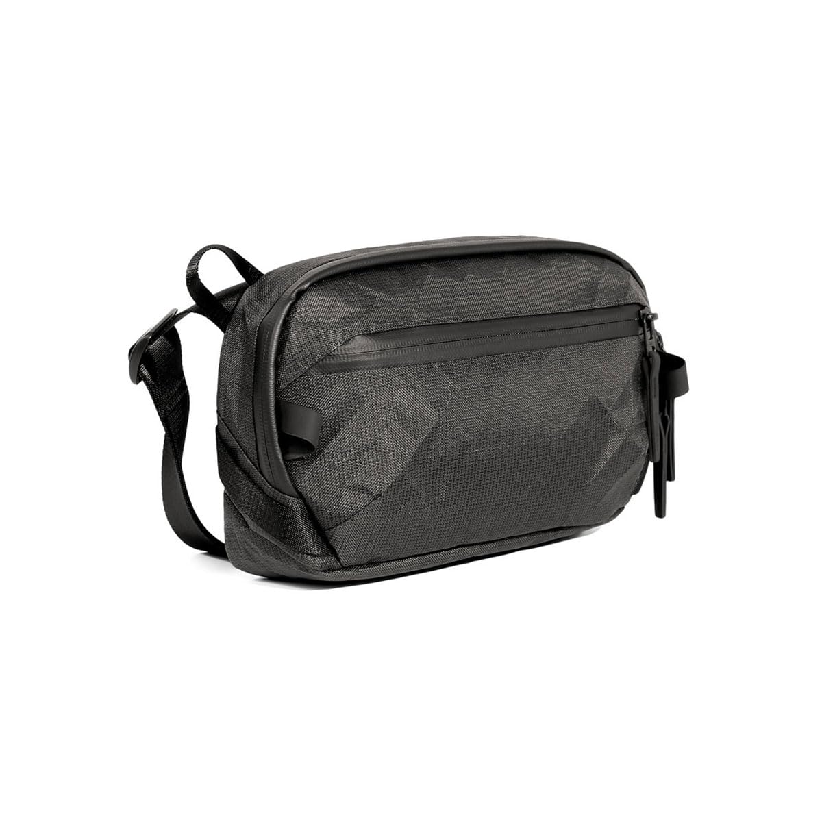 Amazon.co.jp: Aer 28072 スリングバッグ Day Sling 4 ULTRA