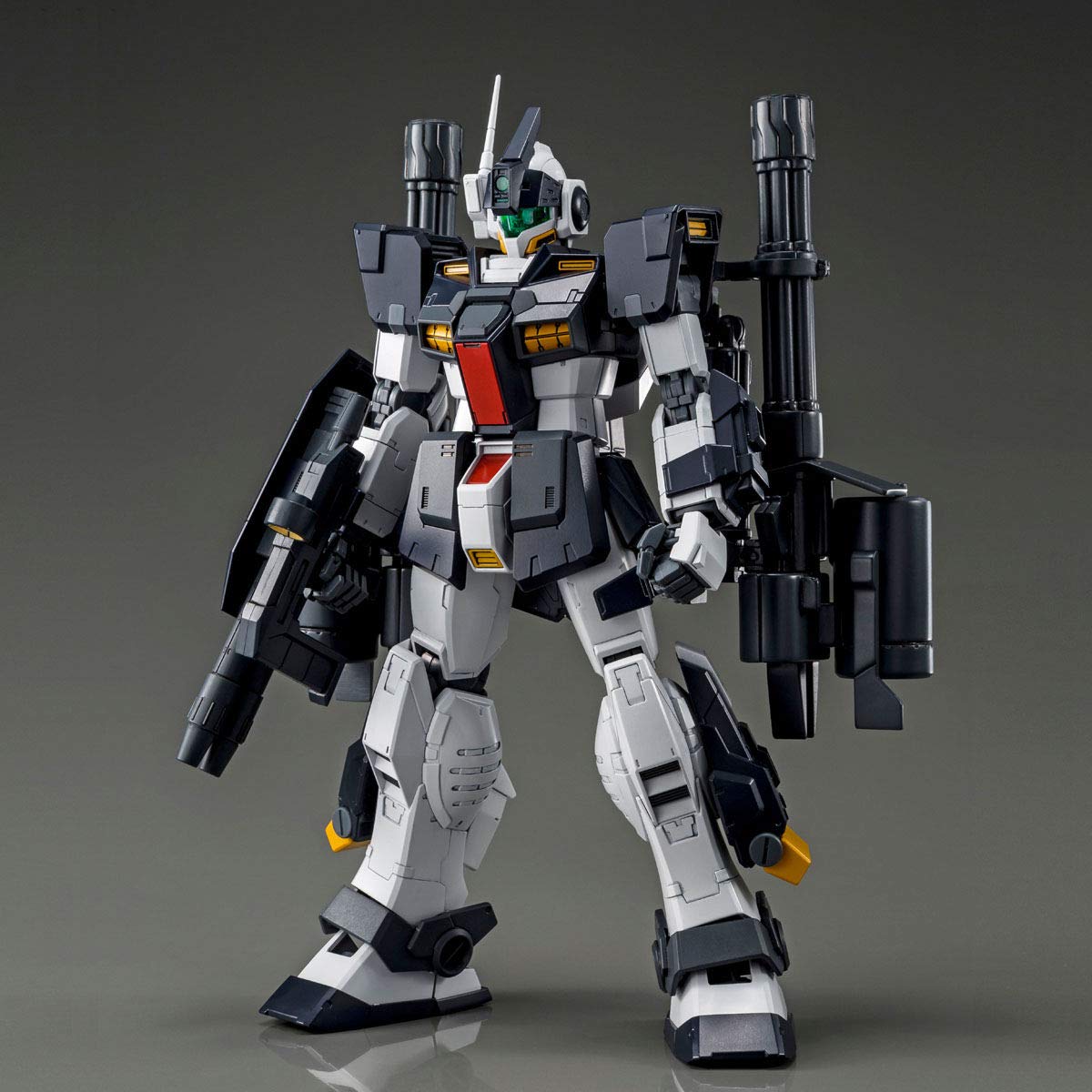 Amazon | BANDAI MG ジム・ドミナンス（フィリップ・ヒューズ機）1 