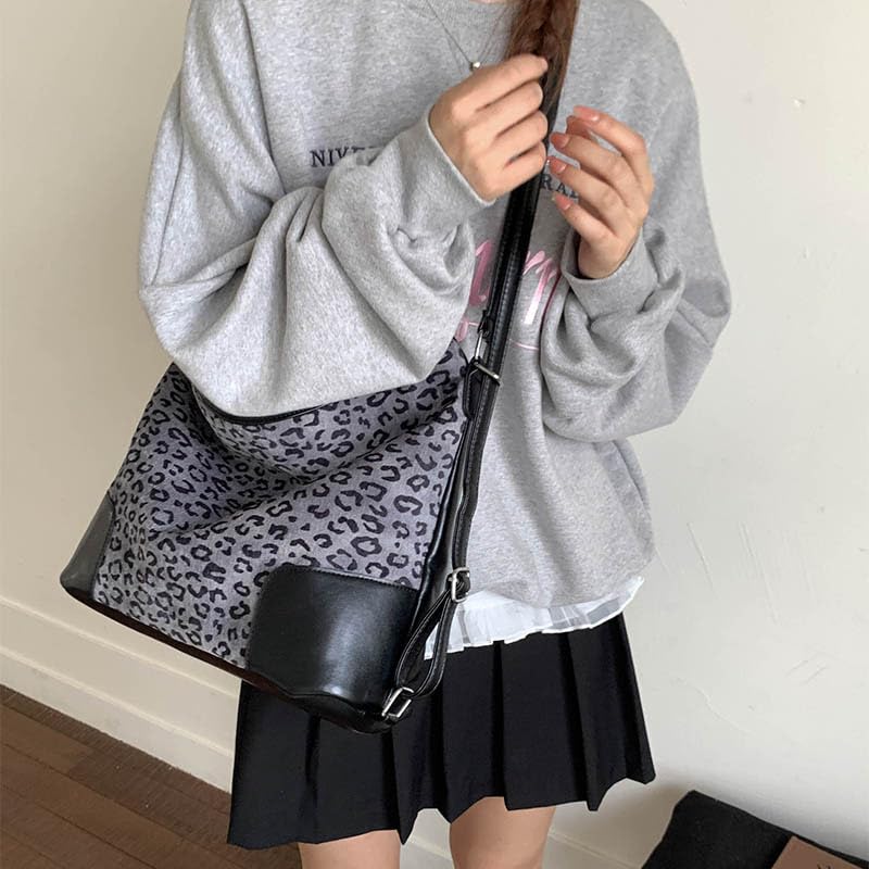 Image of y2k Cheetah Handbags for Women, Hobo Bag Cheetah Print Ladies Chic Shoulder Bags Tote Bag Leopard Print Large Crossbody