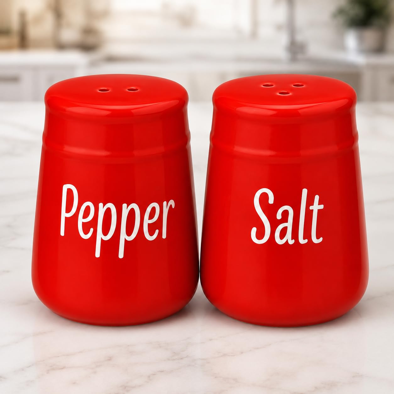 Dependable Industries - Juego de salero y pimentero de cerámica roja, capacidad de 2 onzas cada uno, impreso "Salt" y "Pepper", apto para lavavajillas