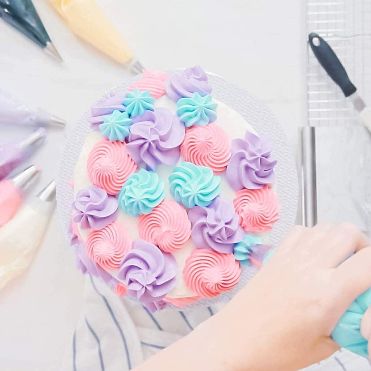 BeeSpring Piping Bags Disposable - Anti Burst Pastry Bags 12 Inch, 50 Pcs Thickened Non-slip Icing Bags for Cream Frosting Cookie, Cake Decorating Supplies(Clear)