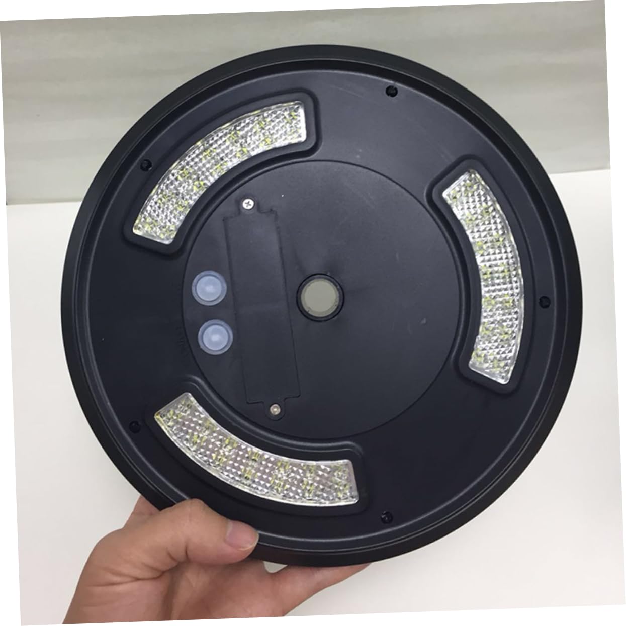 UKCOCO Solarbetriebene Fahnenmastleuchte mit 42 LEDs aus Kunststoff Schwarz | Wetterfest, Verschleißfest, Hohe Helligkeit, für Außenbereich und Gartenbeleuchtung, Einfache Installation