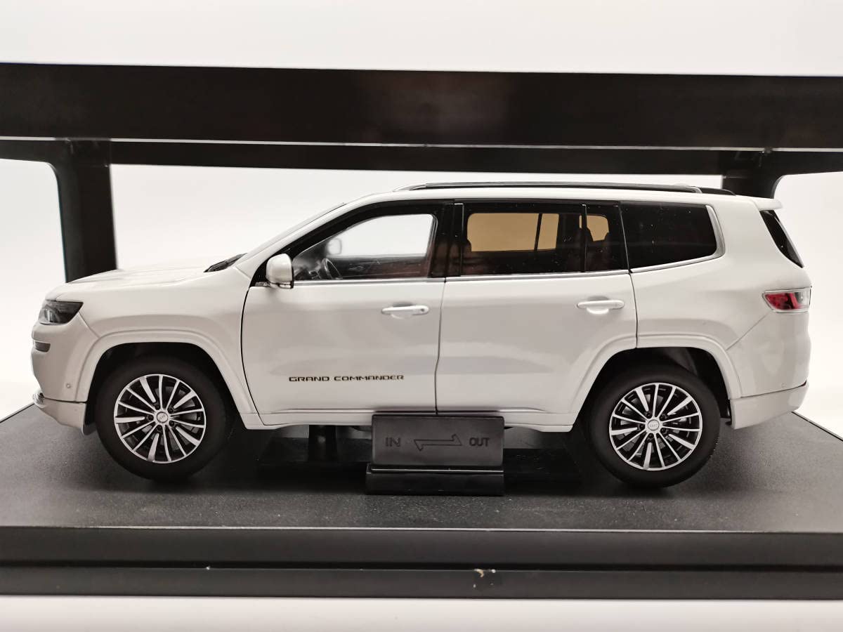 701-010 GAC FCA 1/18 ジープ コンパス JEEP シルバー