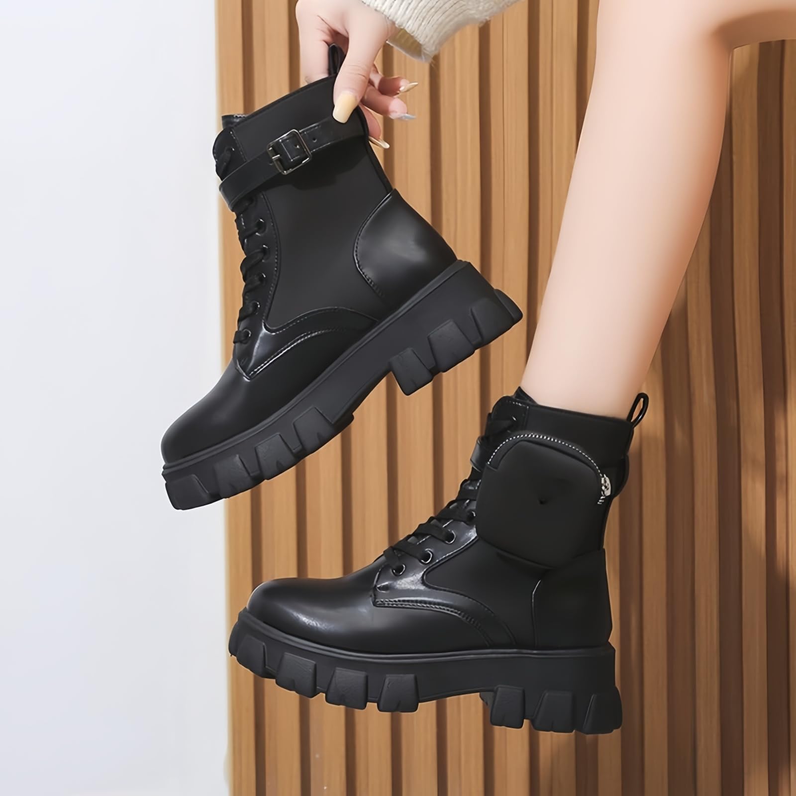 Donna piattaforma Lace-Up stivali da combattimento rotondo chiuso dita tacco basso caviglia stivali corti con tasca tasca tacco medio spessa suola Punk moto autunno inverno stivali