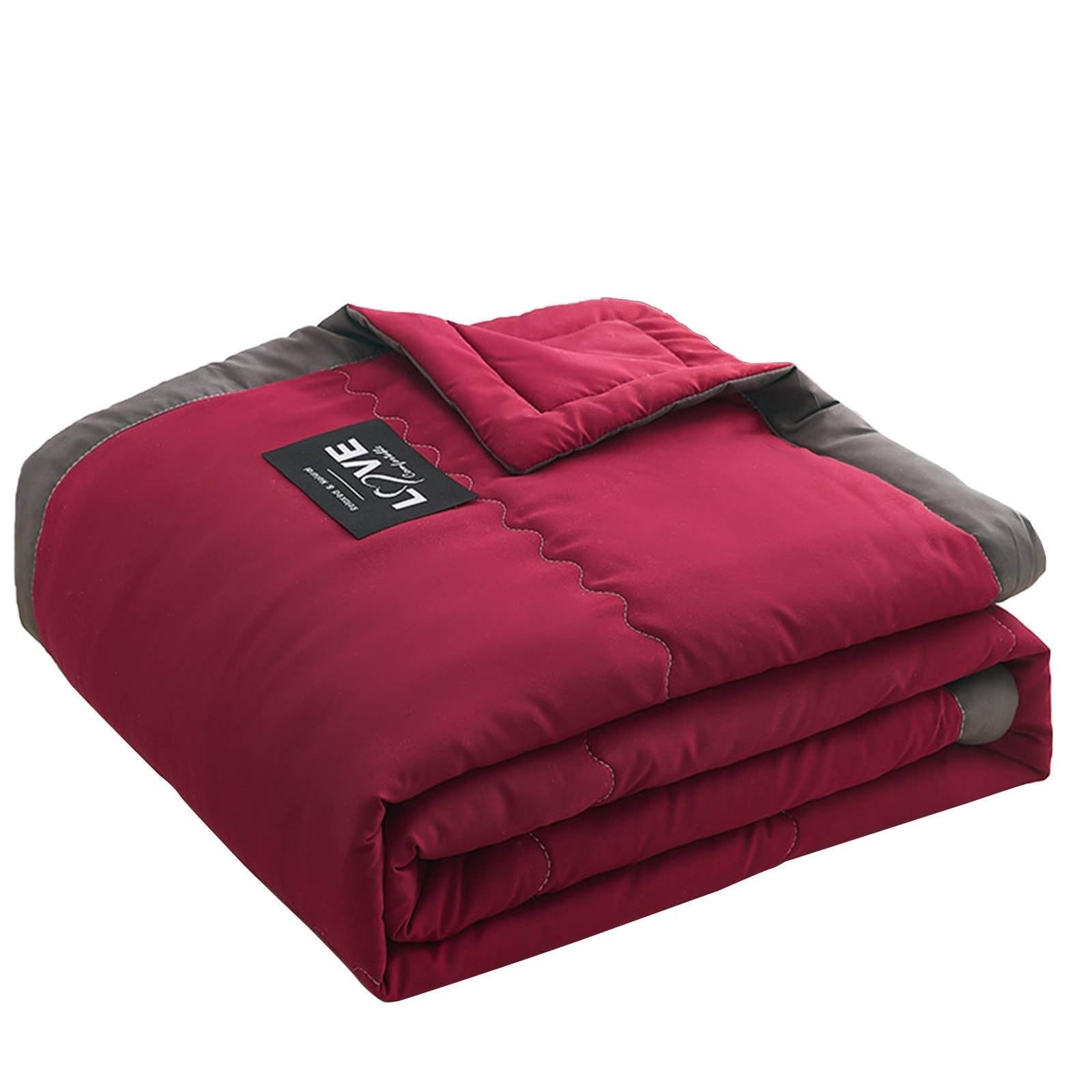 KHBTFNB Summer Cooling Blanket, Comforter Double Cold Effect Blanket, Lightweight Breathable Blanket for Bed, Summer Cooler Quilt for Hot Sleepers Night Sweats Menopause(Red,140x200cm)