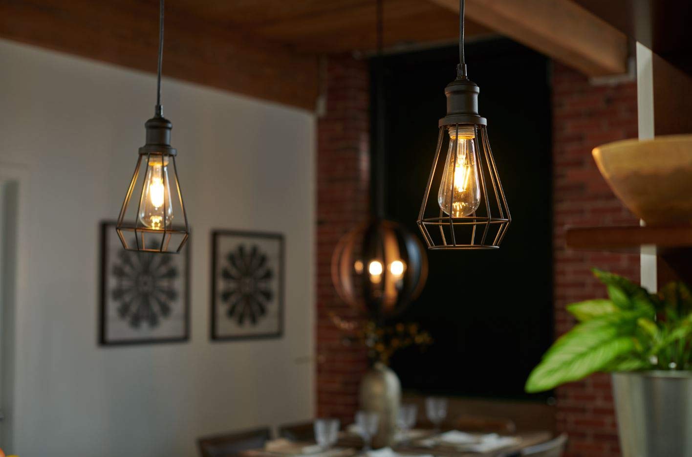 LEDVANCE ST19 LED 6.5W, Medium Base (E26/24), Clear Finish, Warm