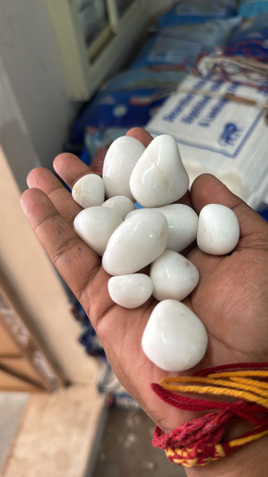 Polished White Pebbles-for Garden/Home Decor Backyard Patio Pathway Indoor/Outdoor Fish Tank/Aquarium (20 Kg 30 to 60 MM) (B0CY5P2364) Amazon Price History, Amazon Price Tracker