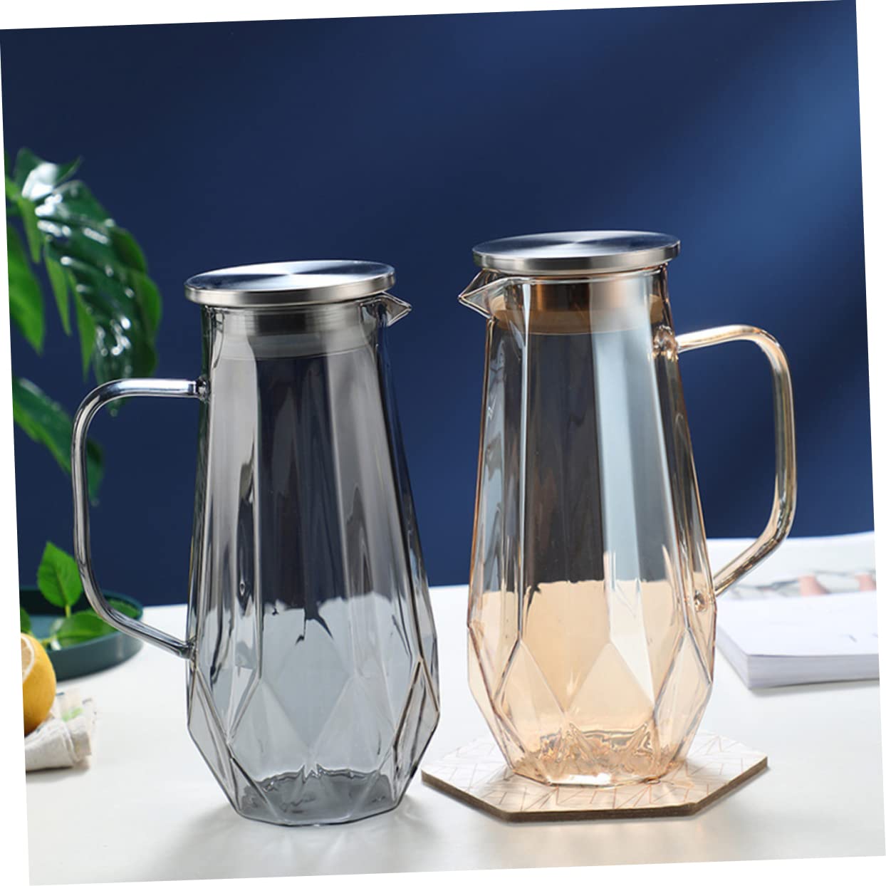 Jarra de Vidrio 1, 8 L para Agua Doméstica de Gran Capacidad | Multiusos, Fácil de Limpiar y Guardar, para Agua Fría y Leche, Estilo Elegante para Fiestas y Barbacoas