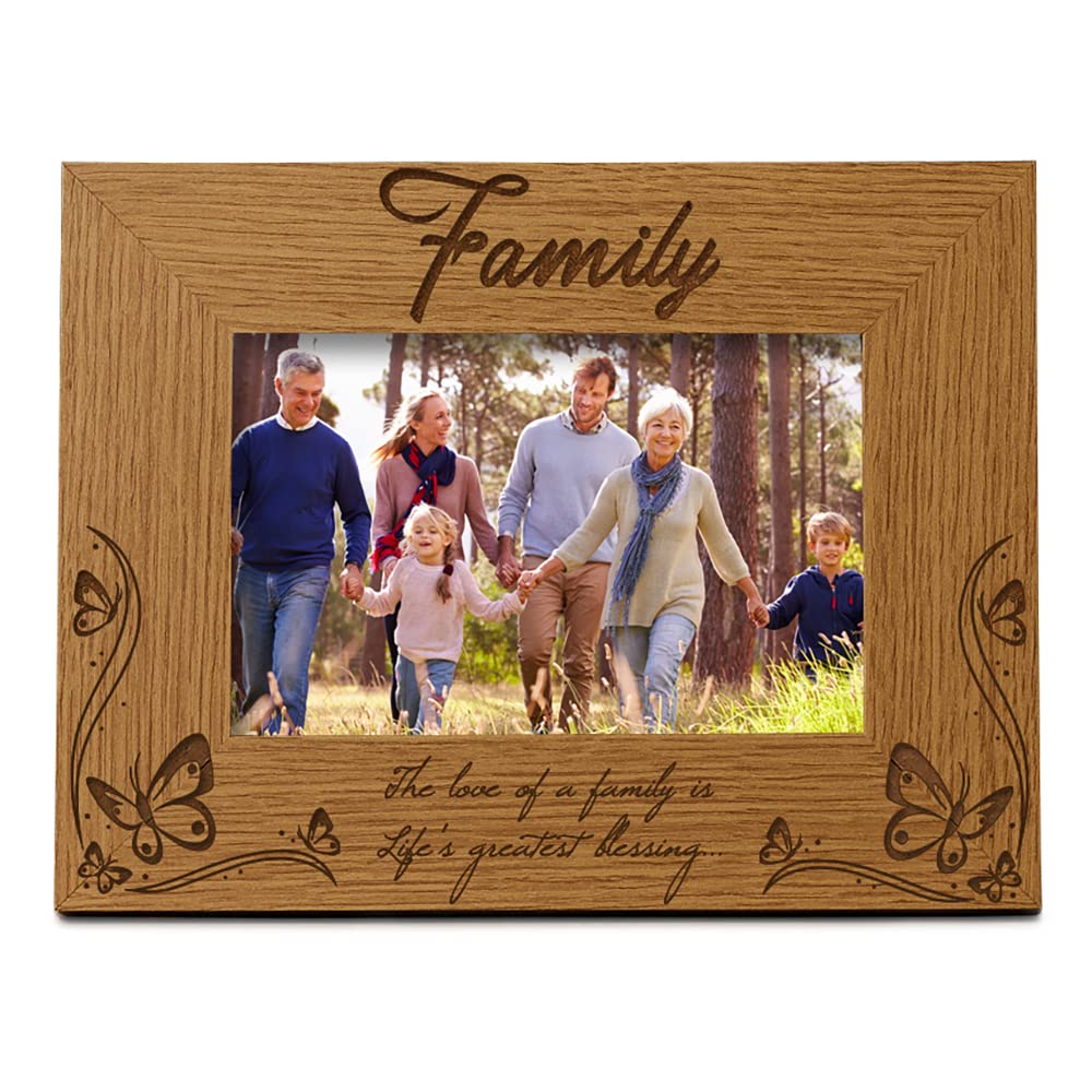 Ukgiftstoreonline Brown Wooden Engraved Family Photo Frame Gift (5 X 7 Inch)