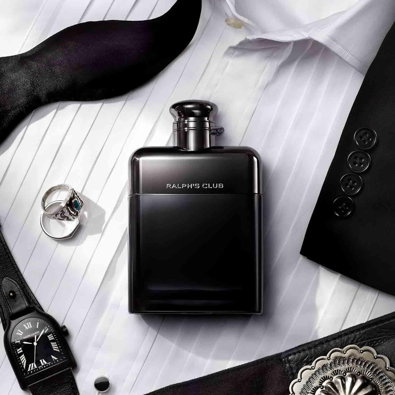 Ralph Lauren Ralph's Club Eau de Parfum Uomo, Colonia Uomo, Fragranza Legnosa, Elegante e Sofisticata, Note di Lavanda, Salvia e Legno di Cedro, Intensità Media, Profumo di Lusso da Uomo