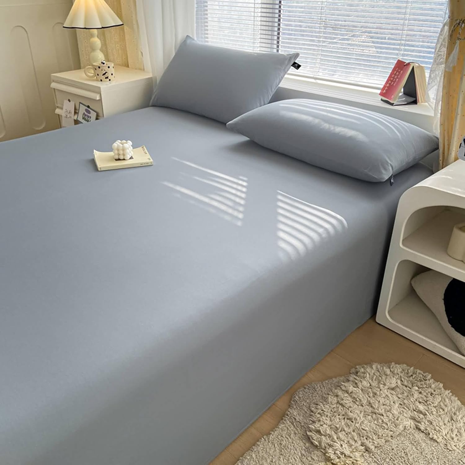 Beydodo Flat Sheets 90 x 98 inch, Bed Sheets Solid Color, Comfortable and Soft Cotton Mattress Protector 230x250cm