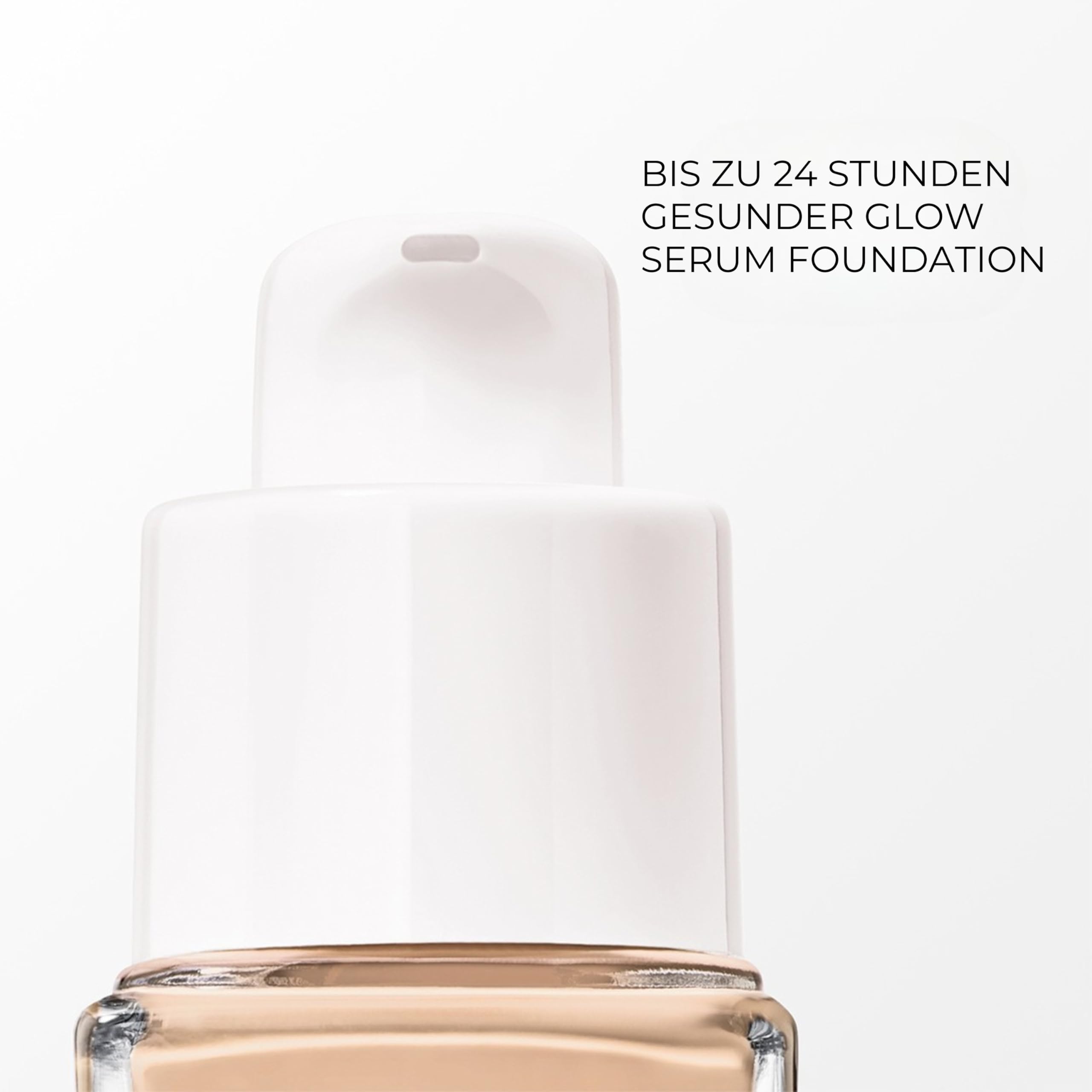 Lancôme Teint Idole Ultra Wear Care & Glow Foundation 110C, feuchtigkeitsspendende Foundation in Beige mit natürlichem Glow-Finish, bis zu 24h Halt, geeignet für alle Hauttypen, 30ml