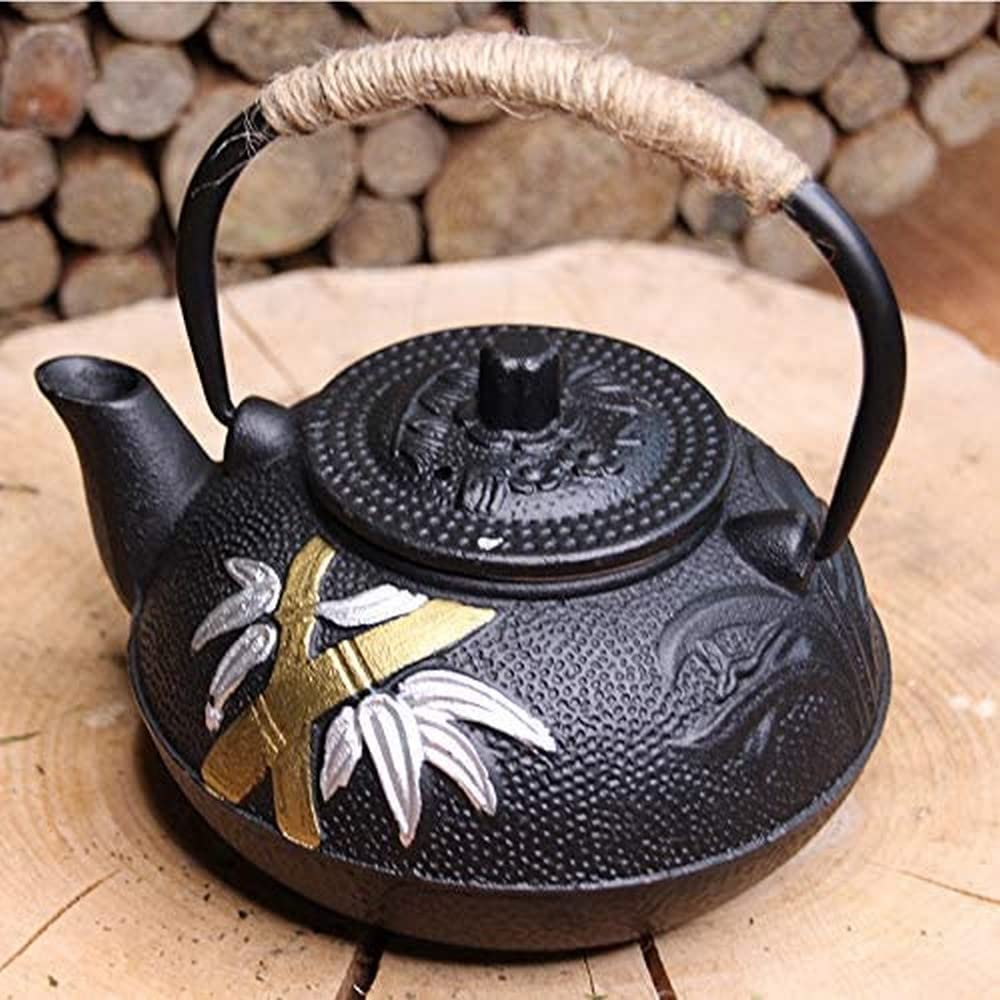 Théière en fonte noire 600 ml au design grainé traditionnel