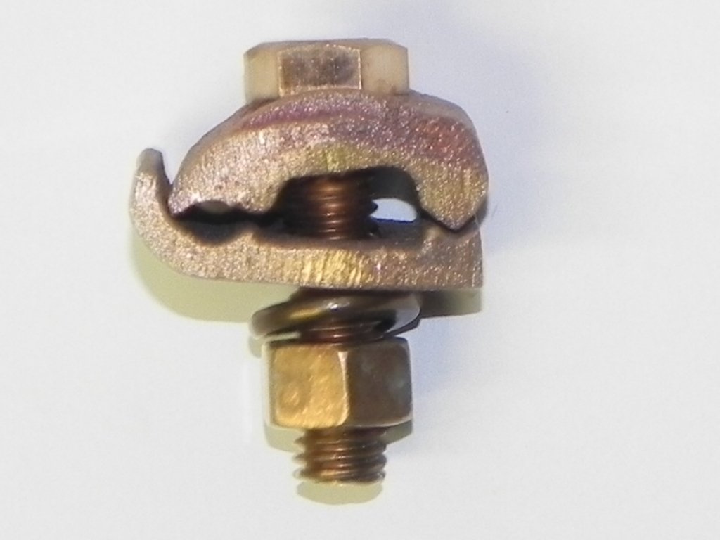 Burndy GB26 Ground Connector, Separates Cable From Bar, 4 Sol. 2/0