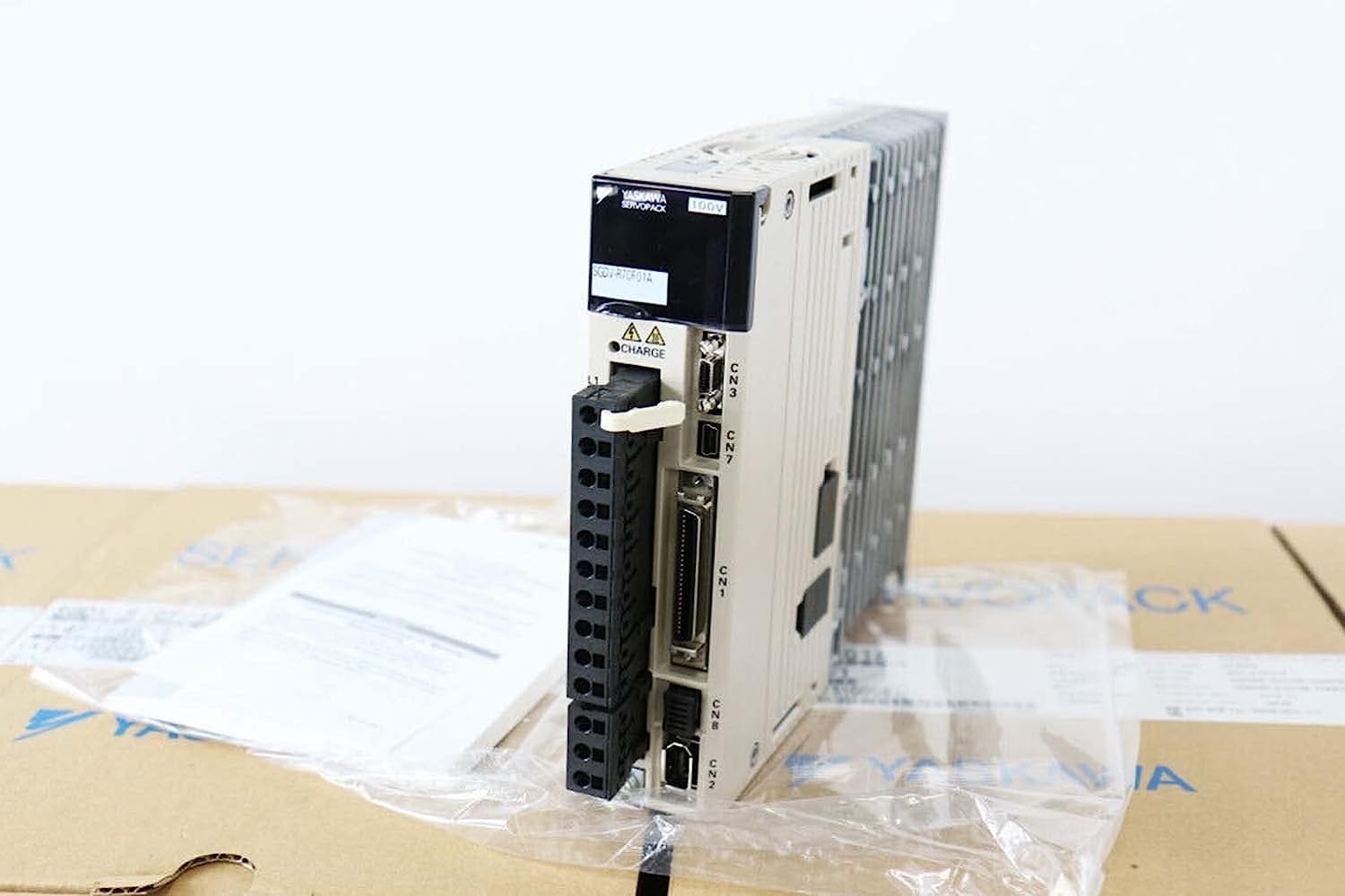 Amazon.co.jp: SGDV-R70F01A Σ-Vシリーズ サーボパック 0.05kW 単相