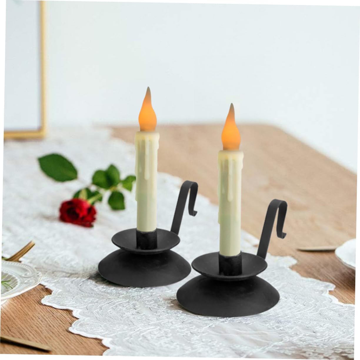 STOBAZA 2pcs European Retro Candle Holder Candle Stand Candle Holder with Handle Metal Candle Holder Vintage Candle Holder Party Candlesticks Retro Candle Holders Handheld Candlestick