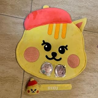 NiziU RIKU グッズセット 缶バッジ うちわケース バンド