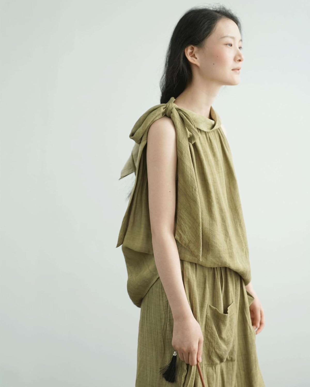 女性用ハーフハイネックベスト ノースリーブ ルーズ プルオーバー ネクタイ ファッション 揚げ色 コットンブレンド 軽量トップ