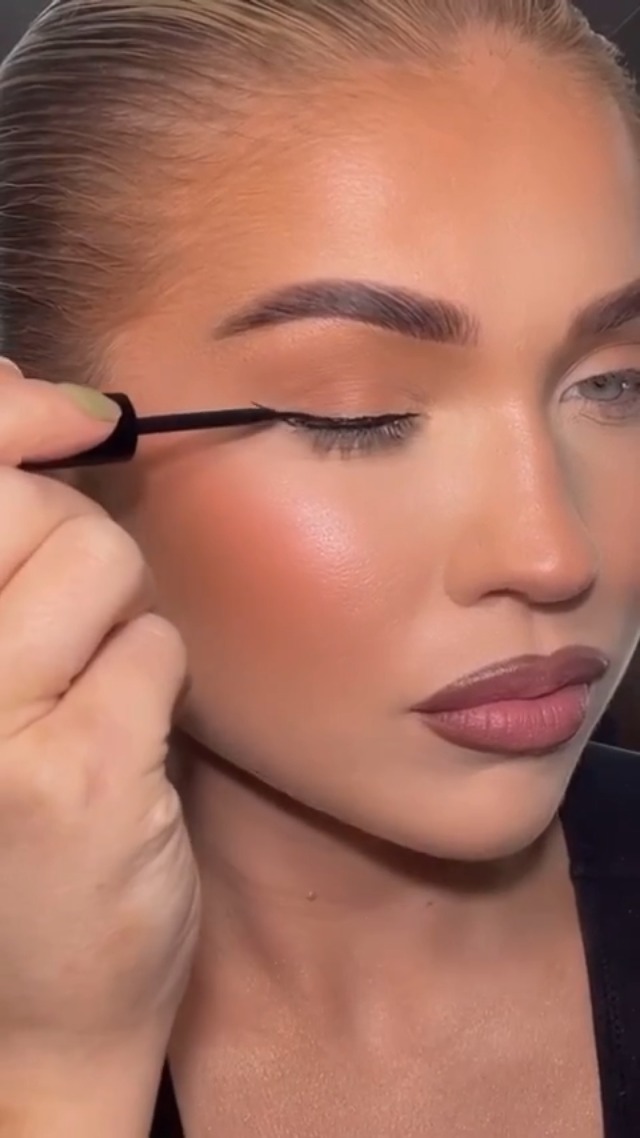 Eldora Magnetic Liquid Eyeliner - Image 6