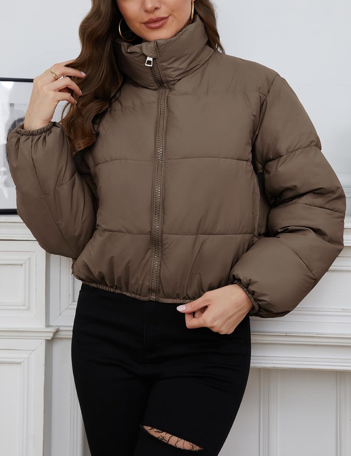 Wyeysyt Women's Cropped Puffer Jacket Winter Quilted Lightweight Short Outerwear Jacket with Pockets - Image 5