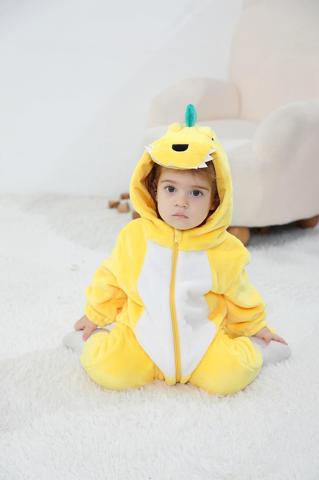 LOLANTA Costume da Dinosauro per Bambino Unisex, Costume da Animale con Cappuccio per Bambino, Tuta Sindacale in Flanella, Giallo, 3-4 anni