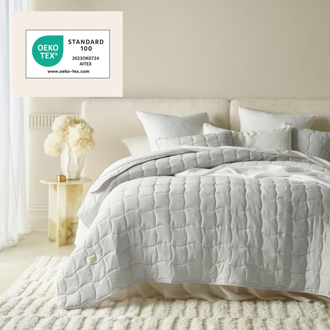 ROOM99 Marshmallow Elegante copriletto in grigio chiaro, 220 x 240 cm
