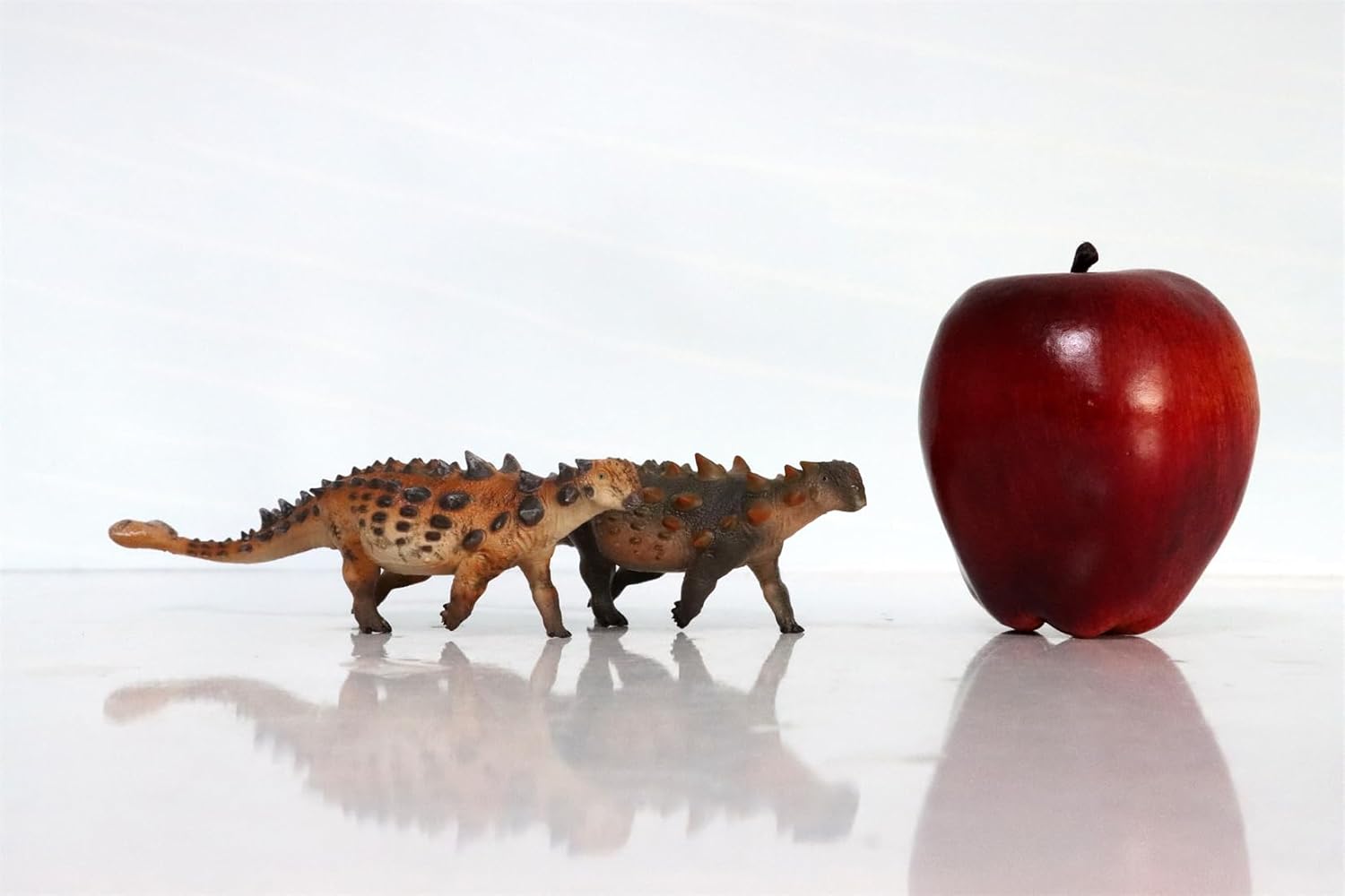1:35 Scale Euoplocephalus Model Realistic PVC Animal Figure Dinosaur Collection Home Decor Gift for Adult (Orange with Box)