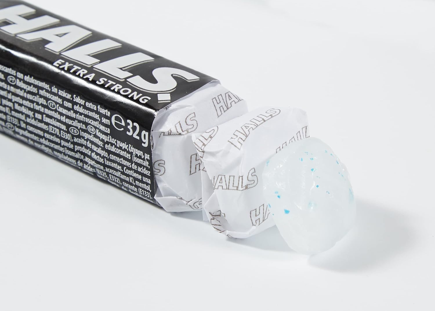 Halls Menta Fuerte sin Azúcar – 480 Caramelos Refrescantes con Mentol y Eucalipto (24 Cajas x 20 Sticks de 32 g) | Caramelos de Menta Intensos para Garganta y Aliento Fresco | Caja Económica