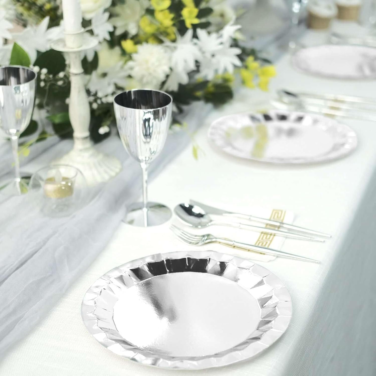 Efavormart 25-Pack 9" Silver Geometric Foil Paper Plates - 400 GSM Extra Heavy-Duty Hexagon Dinner Plates for Winter Galas and Formal Events