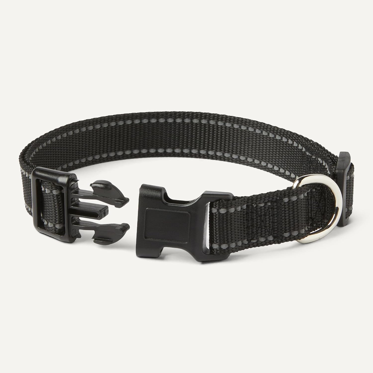 Amazon Basics Reflective Polyester Dog Collar, Adjustable Length 15"-23.5", 1.1" W, Quick-Release Buckle for Easy On/Off, Medium, Black