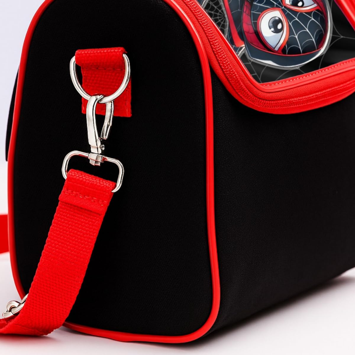 Kit Mochila de Rodinha Escolar Aranha Infantil Masculino + Lancheira Transversal + Estojo Duplo Menino em promoção! Veja a oferta e mais achadinhos de Mochilas escolares 9 Hoje é o melhor dia para comprar Kit Mochila de Rodinha Escolar Aranha Infantil Masculino + Lancheira Transversal + Estojo Duplo Menino com aquele preço maroto! Promoção! Aproveite a oferta! 9