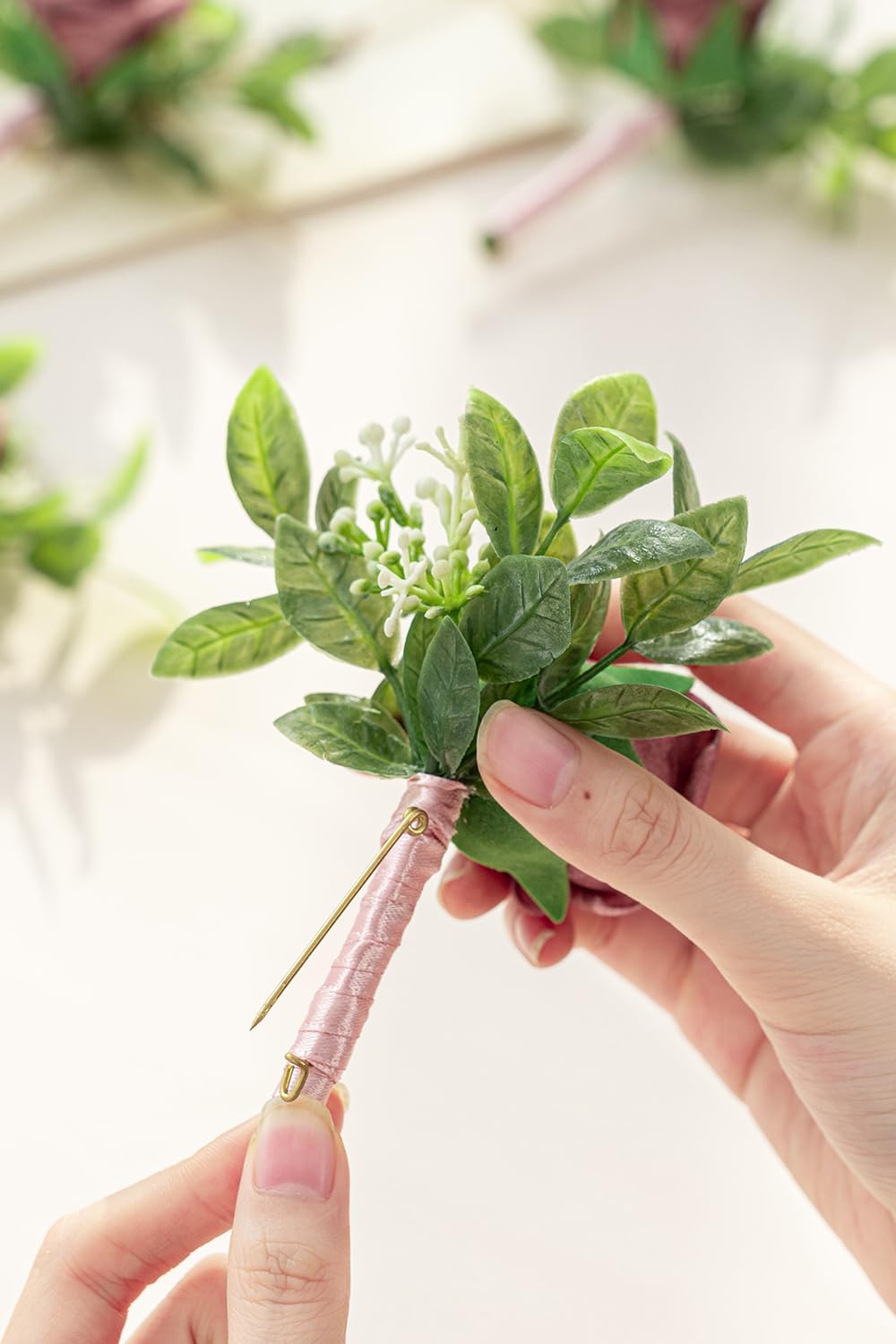 10PCS Pink Boutonniere for Men, Dusty Rose Groomsmen Guest Boutonniere, Artificial Flowers for Wedding Decor Prom Homecoming