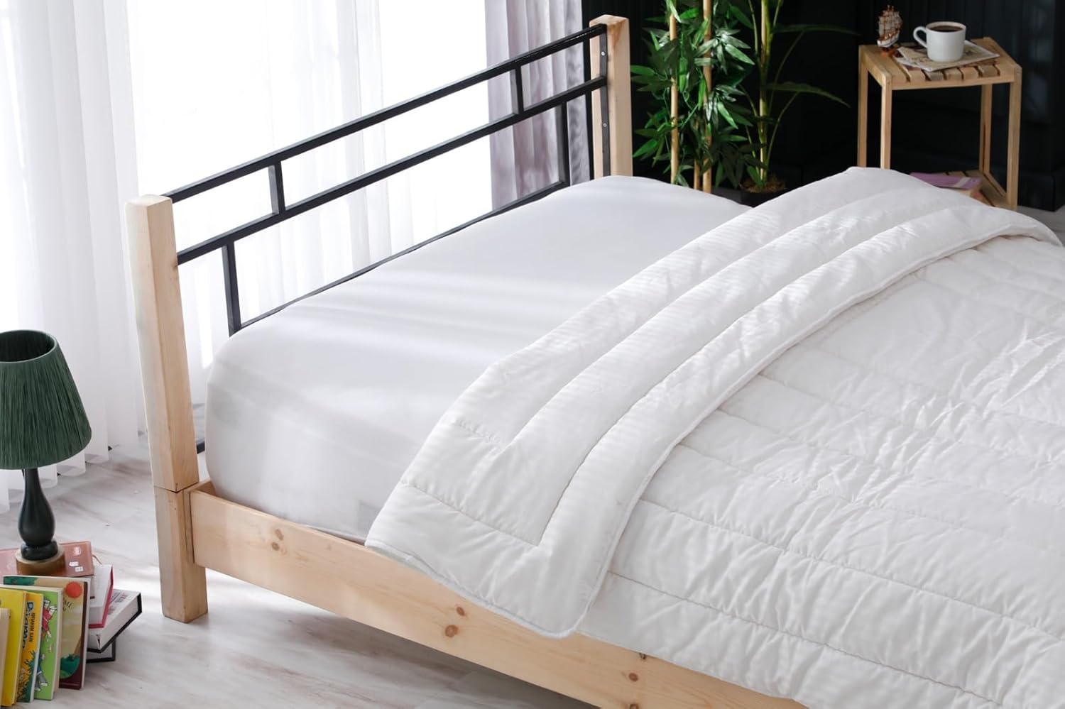 SLIMLINE 100% Natural Wool Comforter, Duvet Insert, Quilted Sateen Cotton Cover (No Noise), Medium Weight, Hypoallergenic, Temperature Regulator, Use Any Season, White (Twin)