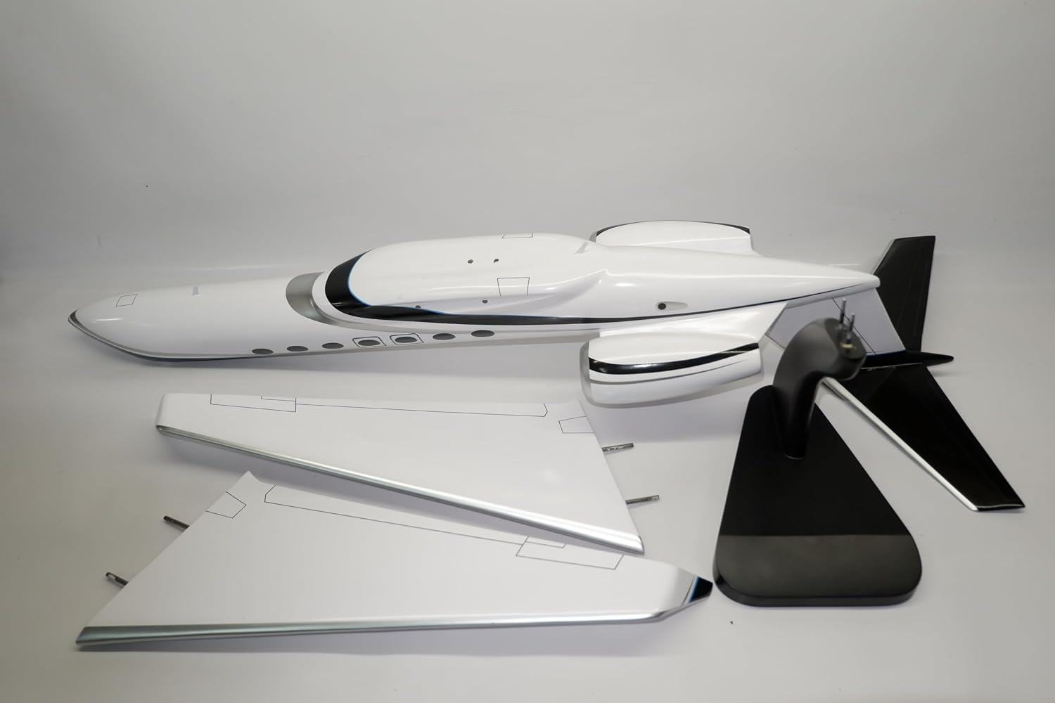 Grumman Raytheon Gulfstream 600 Business Jet Large Display Airplane Model Scale 1/32