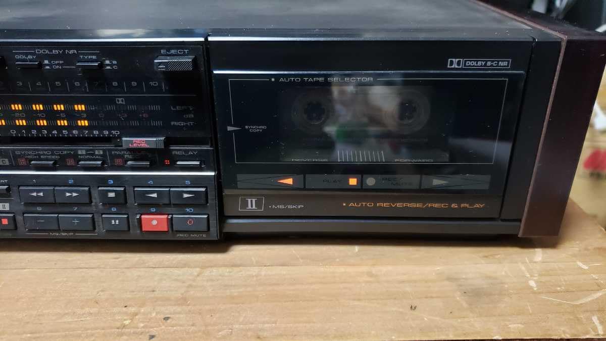 Depan view of Pioneer T-9090WR, showing Deck I with cassette loaded.