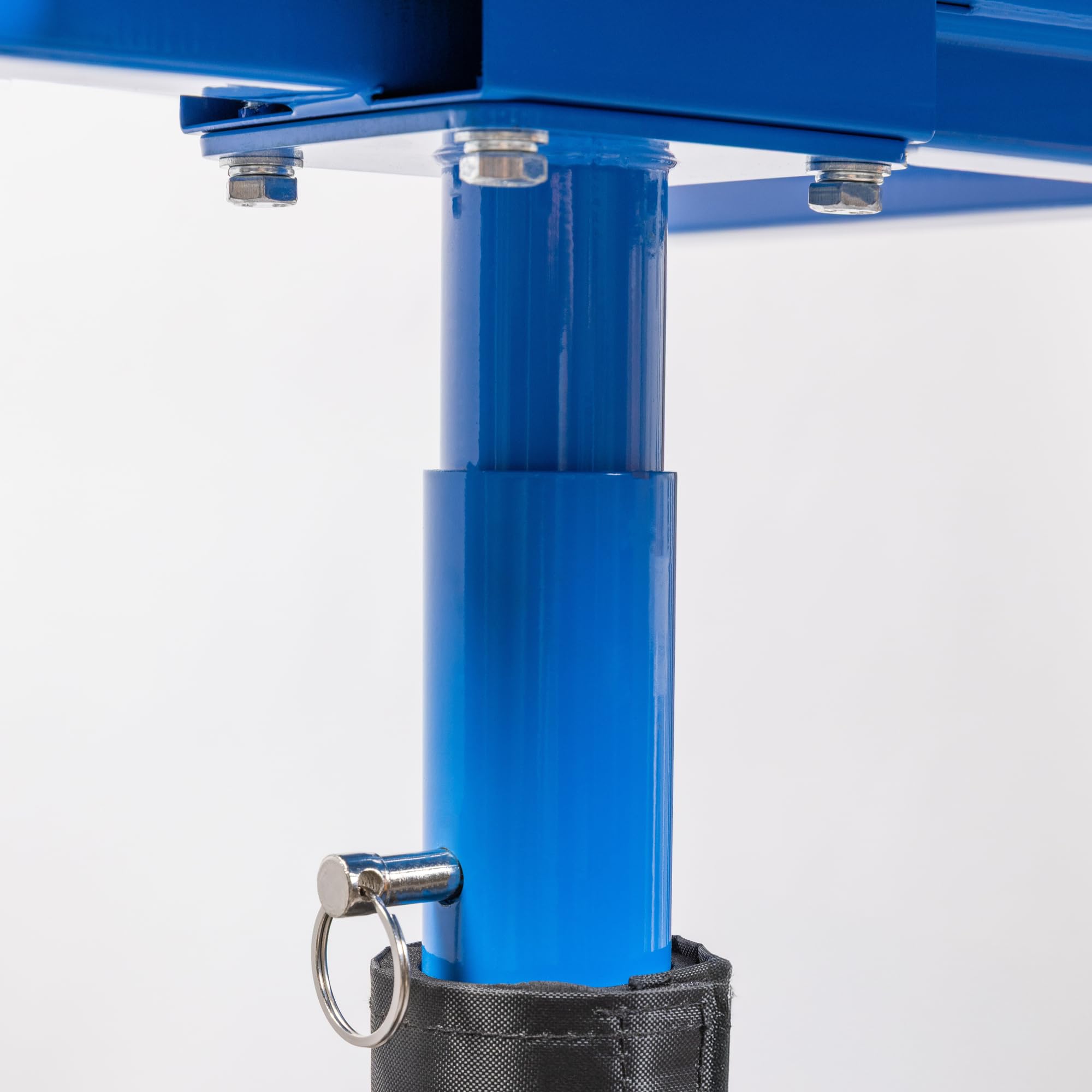 Högert Technik Mesa de Trabajo móvil HT7G564, Altura Regulable 86-120 cm, Capacidad 30 kg, Estructura en H para Taller, 4 Ruedas giratorias TPR con Freno, Azul-Negro