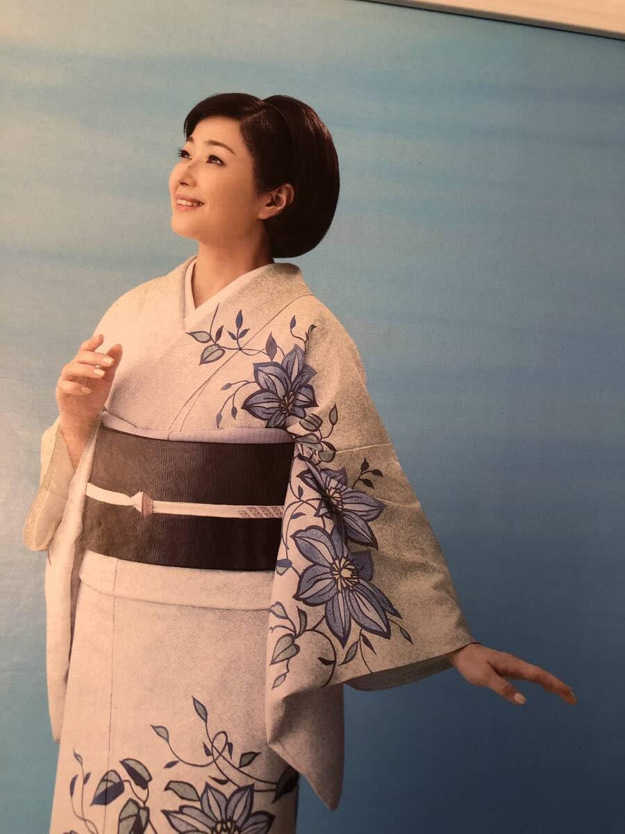 Amazon.co.jp: kj 額装品 竹下景子 着物 和装 写真 A4サイズ額入り