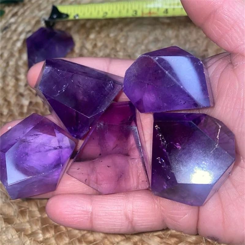 Améthyste transparente de 60-100g en forme libre violette irrégulière