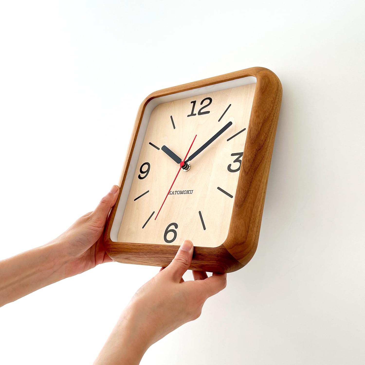 新品　KATOMOKU カトモク　電波時計　 壁掛け時計　オーク　レムノス 新品 KATOMOKU カトモク 電波時計 壁掛け時計 オーク レムノス Amazon