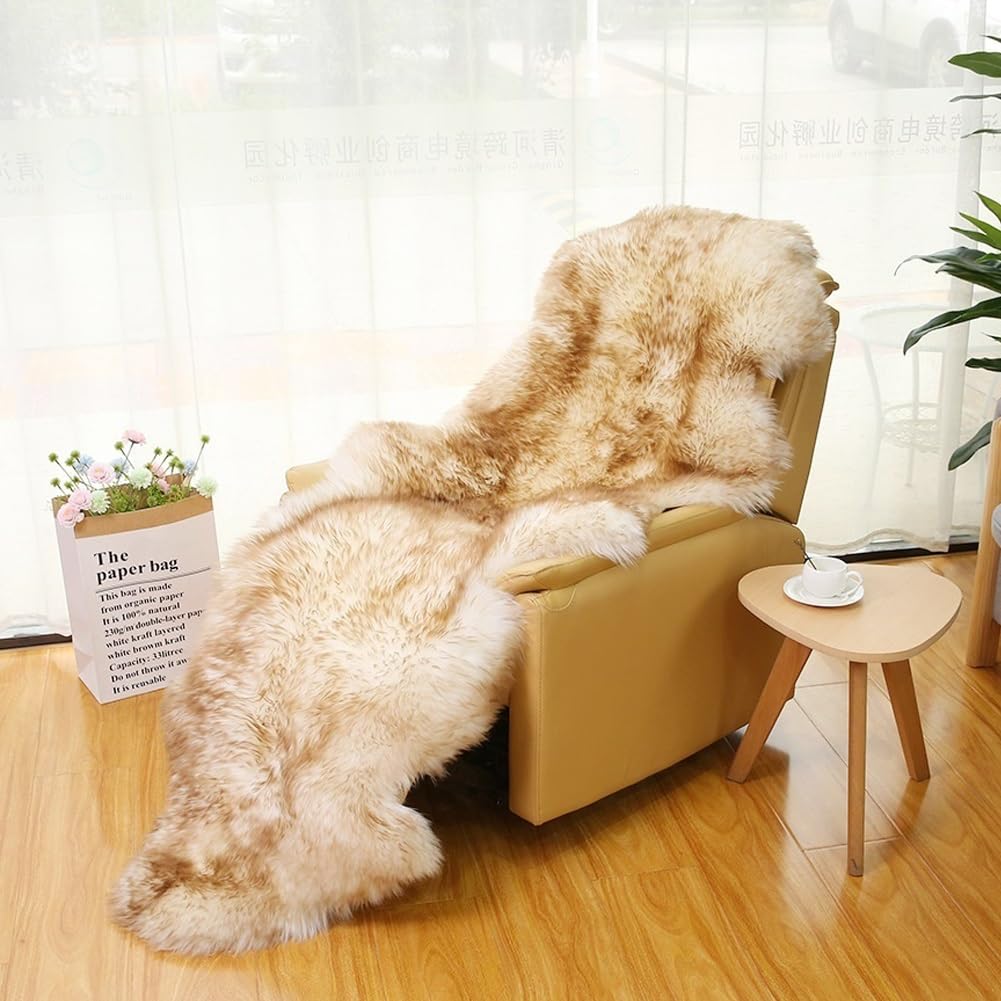 Tapis en peau de mouton véritable naturelle – Jeté moelleux pour chaises inclinables et canapé – Housse de siège en peau de mouton authentique à pointe marron – Décoration luxueuse en fourrure douce