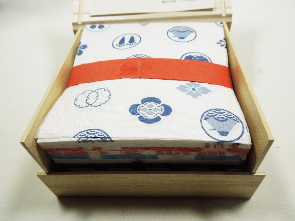 径18x高さ32㎝和紙スタンドもみじ入り 径18x高さ32㎝