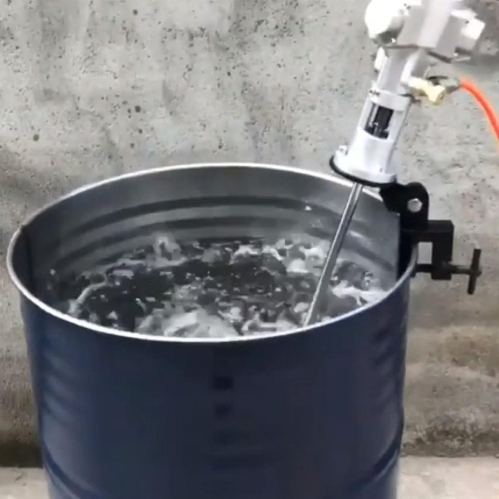 Miscelatore Pneumatico Industriale per Vernice - Agitatore d'Aria per fusti da 50/60 galloni, agitatore per fusti 50-2800 Giri/min, Lama in Acciaio Inossidabile, 1/2HP,50Gallon
