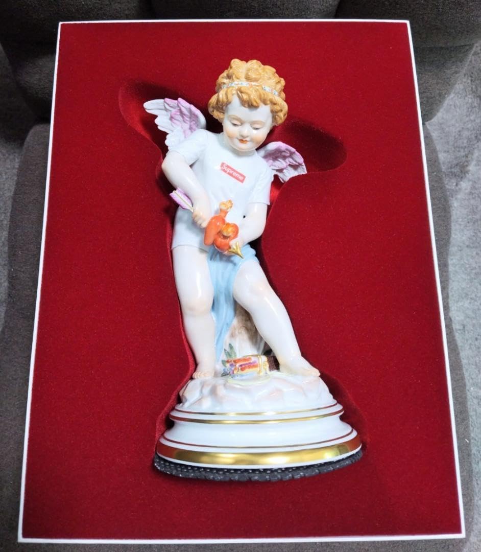 Supremeフィギュアその他多数まとめ売り Supreme®/Meissen® Hand-Painted Porcelain Cupid Figurine