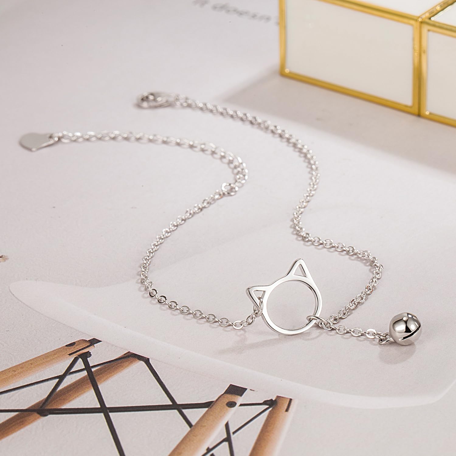 Dankadi Bracelet avec Petit Chat Grelot en 925 Argent, 20CM 27CM Réglable Bracelet de Poignet Cheville Breloque Animal Pied Été Plage Élégant Anniversaire Cadeau de Bijoux pour Femme Amie