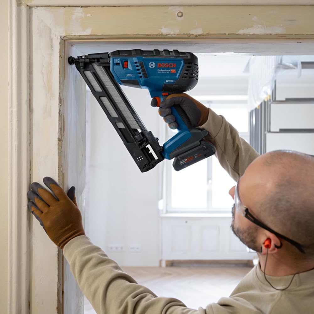 Bosch Professional 18V System cloueur à bois sans-fil GNH 18V-64 MD (tir coup par coup/par contact, pour clous de : 32–64 mm, 15 ga (1,8 mm) et inclinaison chargeur 34°)