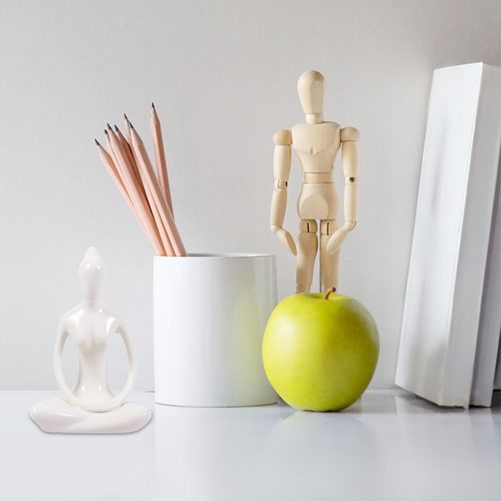 HEMOTON Scultura Contemporanea Decorativa Yoga Giovane Donna in Ceramica Bianca, Set 4 Pezzi, Design Astratto per Arredamento Casa e Ufficio Stili multipli