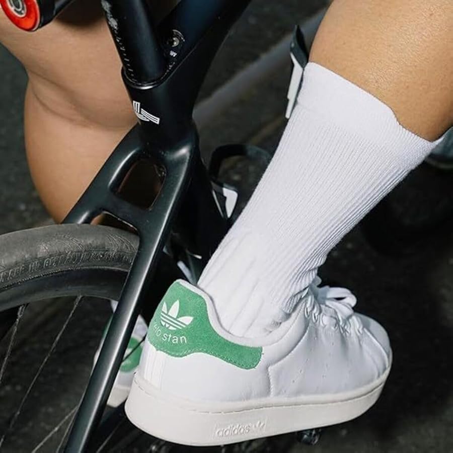 Amazon | [アディダス] ベロスタンスミス VELOSTAN SMITH クラウド