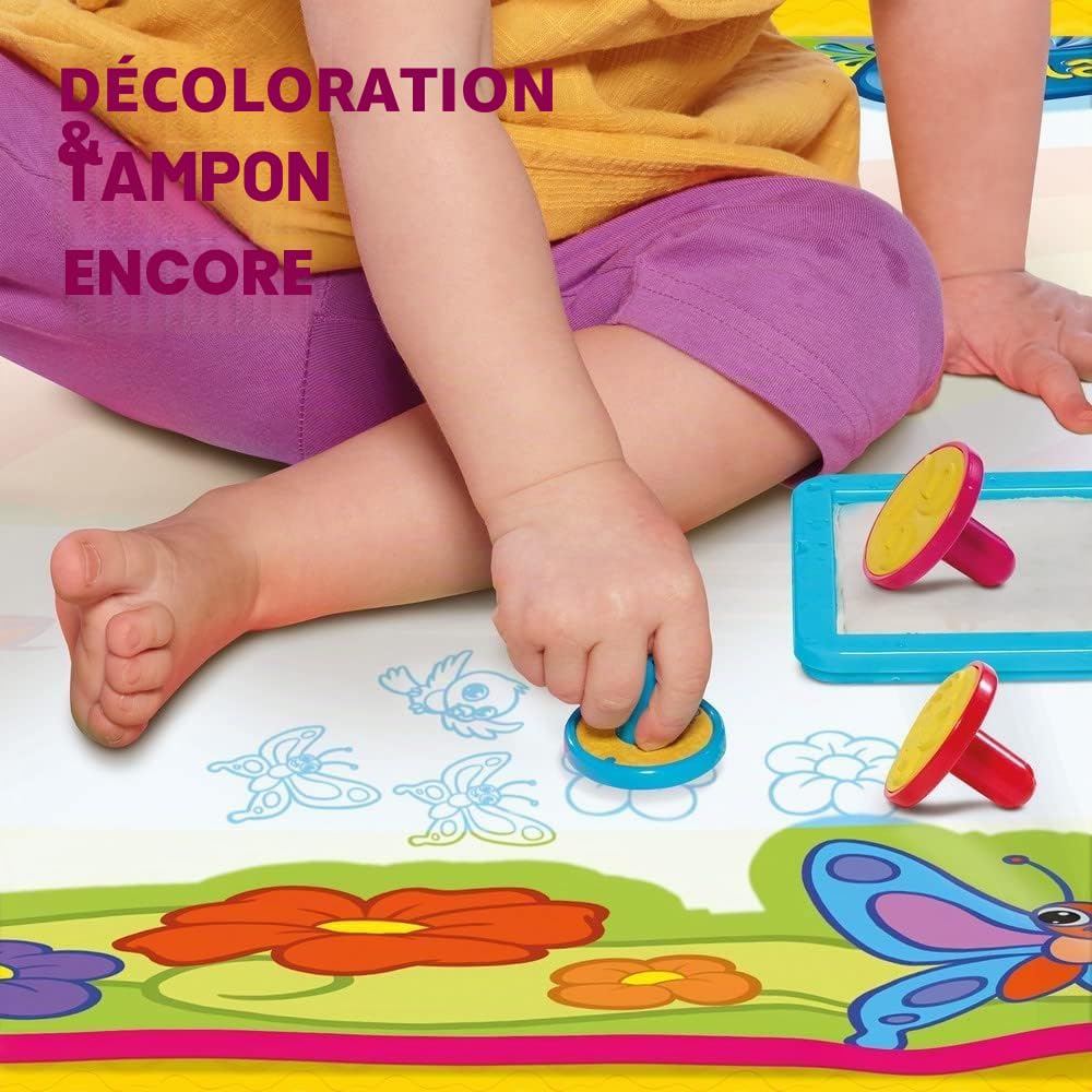 AquaDoodle Tomy – tapis Arc en ciel E72772, Tapis de Dessin à Eau Géant Arc-en-Ciel, Coloriage Géant, Tapis d'Éveil Adapté aux Enfants dès 18 Mois