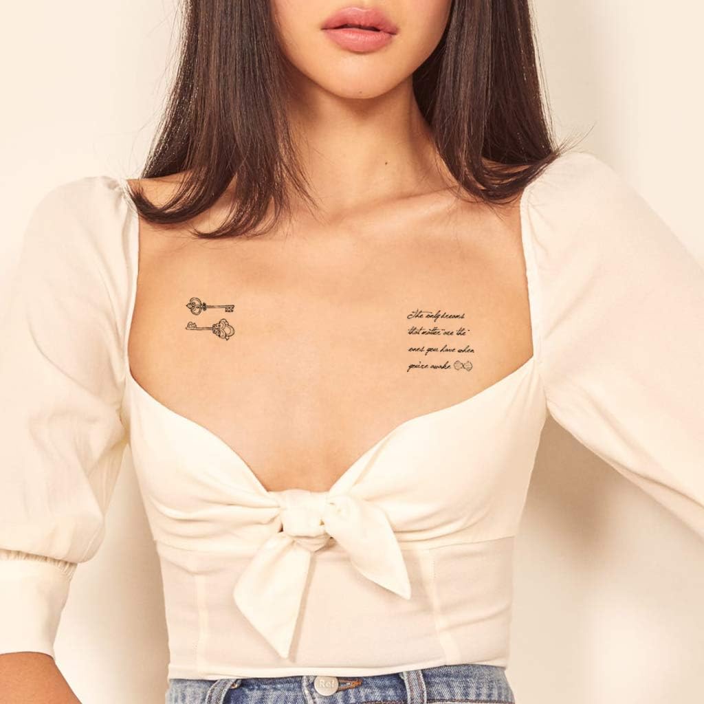 Amazon Co Jp タトゥーシール 彩色刺青シール クロス 翼 六芒星 ダイヤモンド クラウン 矢 アルファベット 花 ハト ボート 鍵 羽など小柄 アートステッカー ボディーシール8枚セット 60 105mm 服 ファッション小物